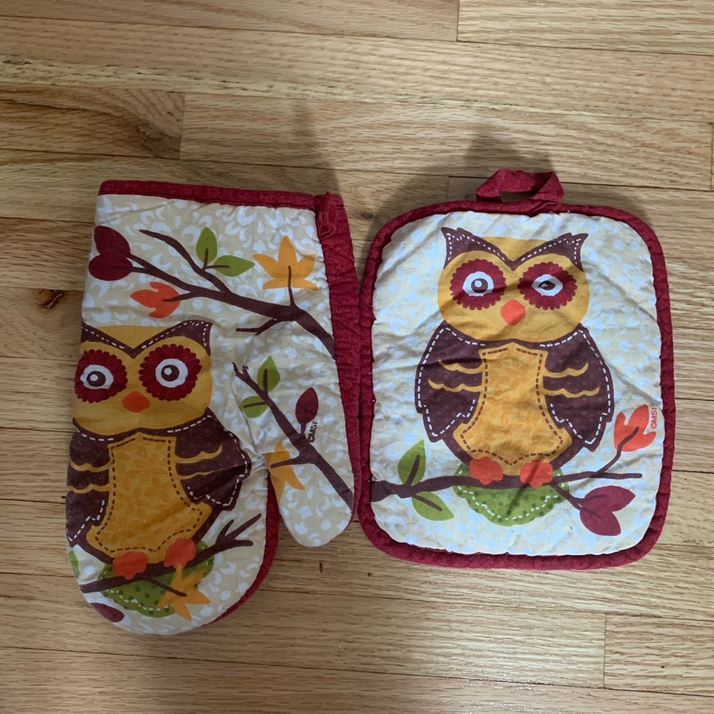 Owl Red Potholder Set